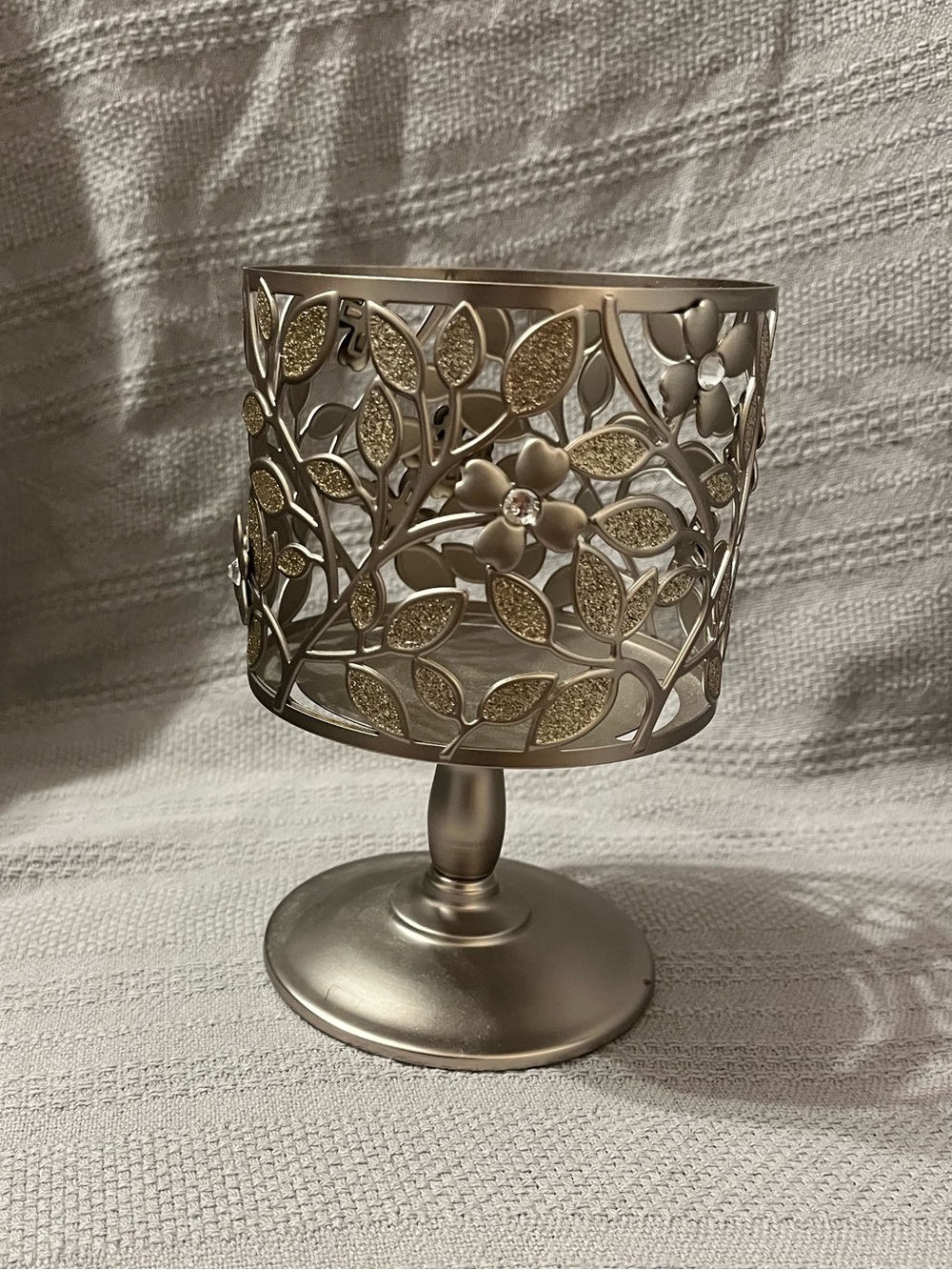 B&BW Decorative Metallic Gold Leaf Candle Holder - Elegant Home Accents